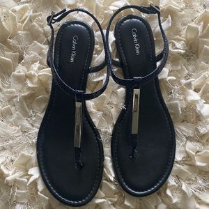 ✅Calvin Klein T-Strap Sandals NAVY